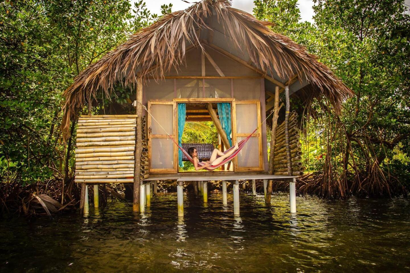 Hotel CocoVivo Bocas del Toro Exterior foto