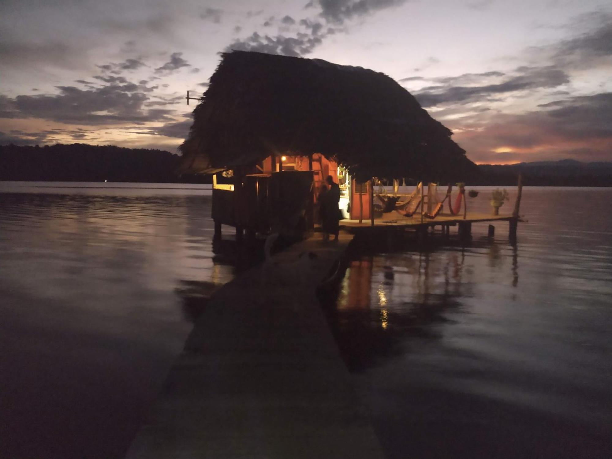 Hotel CocoVivo Bocas del Toro Exterior foto
